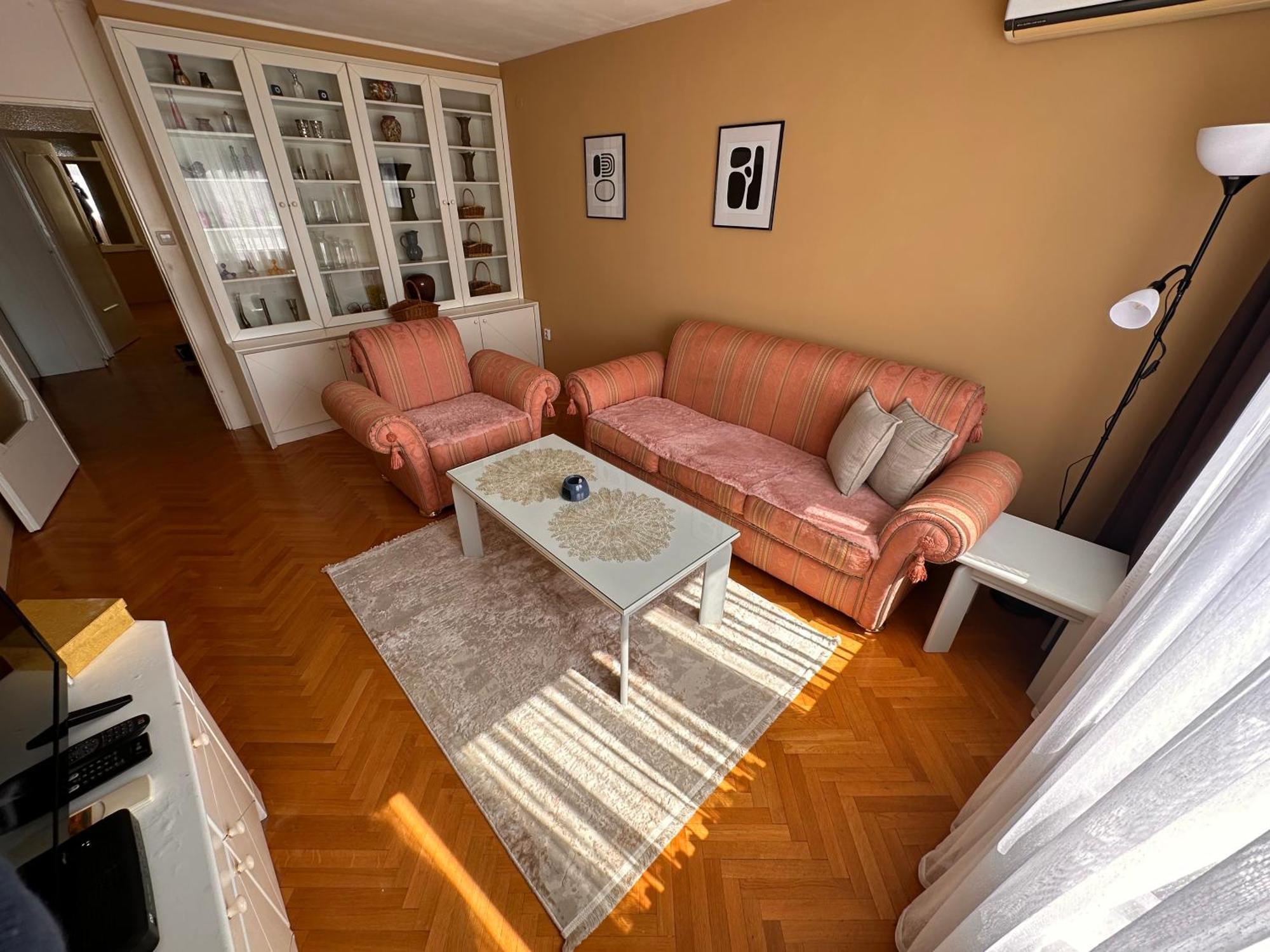 Urban Nest Apartment